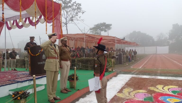 पुलिस लाइन रुद्रपुर में विधिवत प्रशिक्षण पूर्ण कर फायर पुलिस(फायरमैन) का हिस्सा बने 99 रिक्रूट आरक्षी