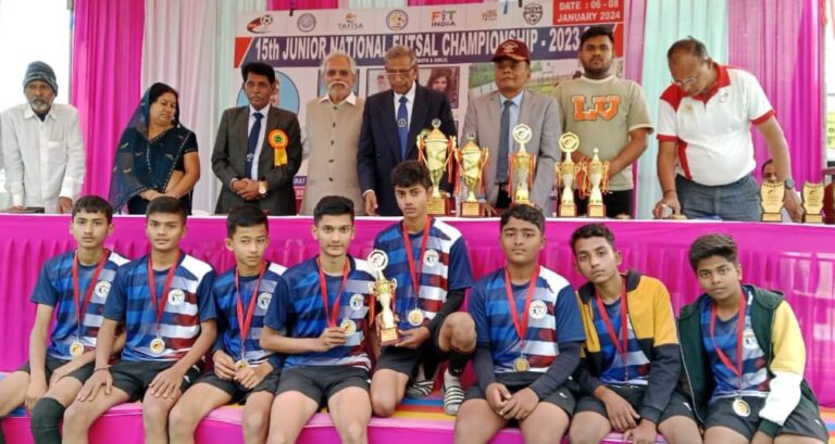 गुजरात में अयोजित हुई 15 वीं जूनियर नेशनल फुटसल चैंपियनशिप में उत्तराखंड राज्य के खिलाड़ियों ने अंडर 14 बालक वर्ग में सिल्वर मेडल व अंडर 19 बालक वर्ग टीम ने ब्रॉन्ज मेडल जीतकर लहराया परचम।