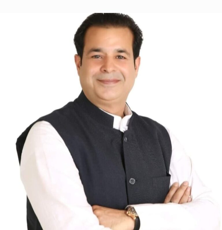 रूद्रपुर। कांग्रेस जिलाध्यक्ष हिमांशु गावा ने भाजपा के नारी वंदन महोत्सवों को नौटंकी करार दिया है।