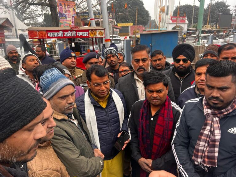 चन्द्रावती तिवारी कन्या पीजी कॉलेज द्वारा शिक्षा, विचारों पर संगोष्ठी, भाषण, कविता एवं राष्ट्रीय युवा गीत कार्यक्रमों का आयोजन किया गया।