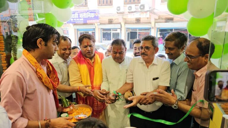 भाजपा प्रदेश मंत्री विकास शर्मा ने किया अपोलो फार्मेसी का शुभारम्भ