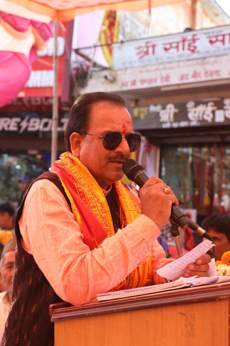 अग्निवीर योजना से अनुशासित बनेगा भारत : अजय भट्ट   नैनीतात-ऊधमसिंह नगर लोकसभा सीट से भाजपा प्रत्याशी अजय भट्ट ने कालाढूंगी में चुनाव प्रचार के दौरान कहा कि विपक्ष मुख्य रूप से कांग्रेस अग्निवीर योजना को लेकर भ्रम फैला रही है।