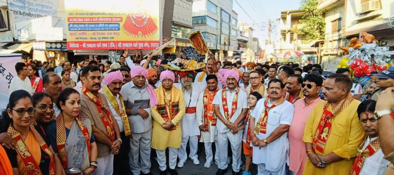 श्रीकृष्ण जन्माष्टमी की पूर्व संध्या रुद्रपुर मे आयोजित शोभायात्रा मे शामिल हुए विधायक शिव अरोरा, विधायक बोले भगवान कृष्ण की कृपा क्षेत्रवासियो पर बनी रहे