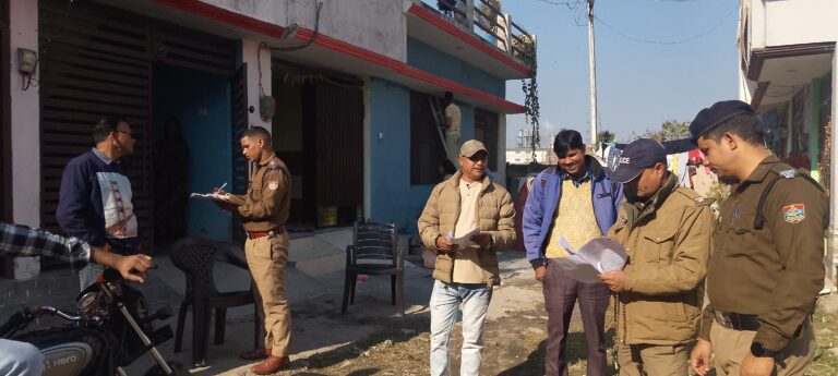 थाना ट्राजिट कैम्प पुलिस द्वारा चलाये जा रहे सत्यापन अभियान के तहत 5 मकान मालिकों के किये चालान