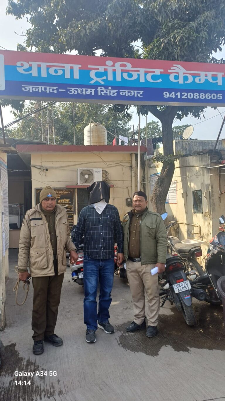 थाना ट्राजिट कैम्प  वरिष्ठ पुलिस अधीक्षक  द्वारा वारण्टीयो के विरूद्ध कार्यवाही के