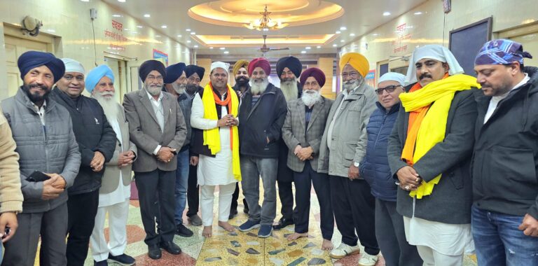 विकास शर्मा की जीत के लिए गुरूद्वारा में हुई अरदास गुरूद्वारा प्रबंध कमेटी ने किया भाजपा प्रत्याशी का जोरदार स्वागत