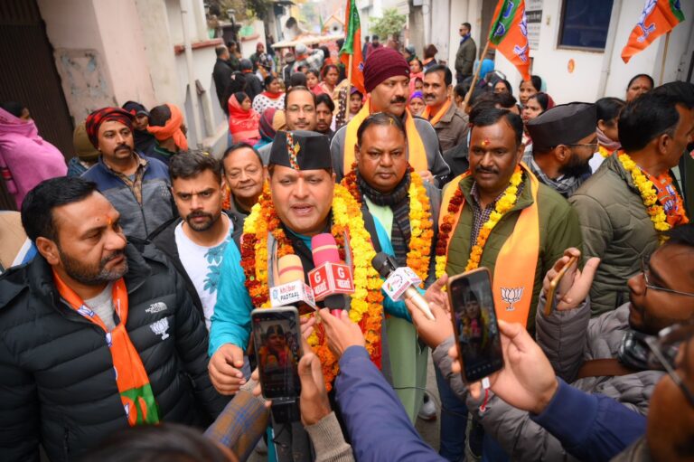 रम्पुरा में कोली समाज ने भाजपा प्रत्याशी को दिया भारी समर्थन  मेयर प्रत्याशी ने चुनाव कार्यालय का उदघाटन