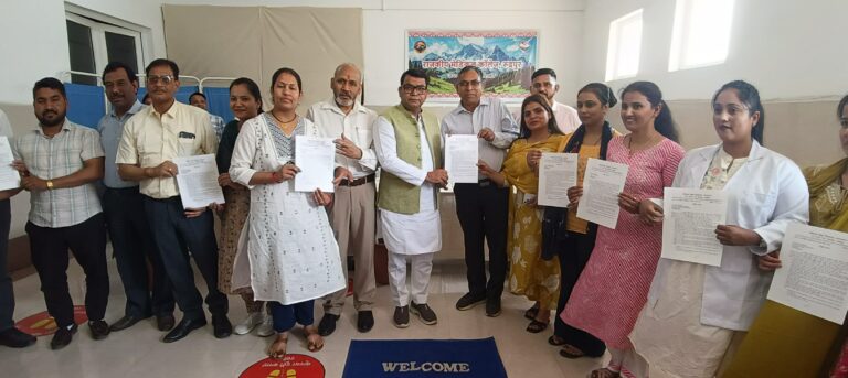 विधायक शिव अरोरा ने रुद्रपुर मेडिकल कॉलेज मे 245 नर्सिंग स्टॉफ को सौपे नियुक्ति पत्र! विधायक बोले धामी सरकार मे आई नियुक्ति मे पारदर्शिता