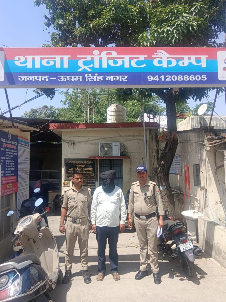 थाना ट्राजिट कैम्प  वरिष्ठ पुलिस अधीक्षक  द्वारा वारण्टीयो के विरूद्ध कार्यवाही के निर्देशानुसार    पुलिस अधीक्षक नगर/ पुलिस अधीक्षक अपराध एवं कानून व्यवस्था