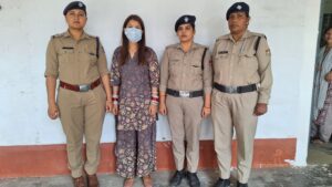लुटेरी दुल्हन गिरफ्तार: शादी के झांसे में फंसाकर करती थी लाखों की ठगी और ब्लैकमेलिंग