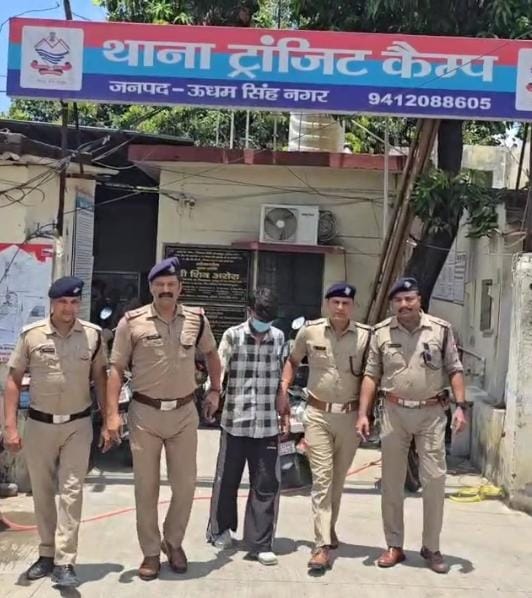 एसएसपी मणिकांत मिश्रा द्वारा वायरल वीडियो का लिया गया संज्ञान।  अवैध असलहे के साथ डांस करने का वीडियो सोशल मीडिया पर हुआ था वायरल।