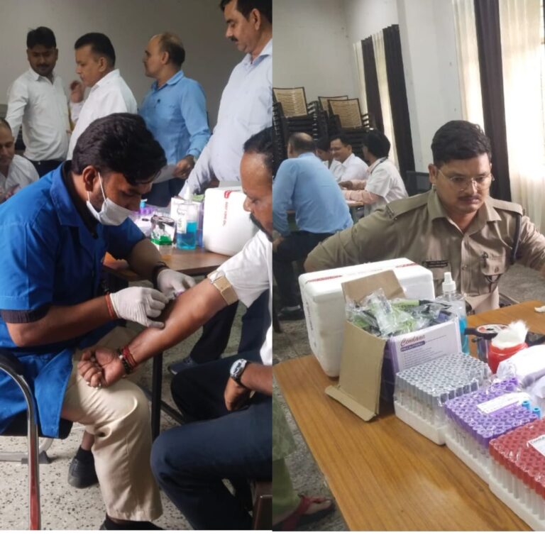 मुख्य चिकित्सा अधिकारी द्वारा जिला न्यायालय परिसर लगा निशुल्क स्वास्थ्य शिविर