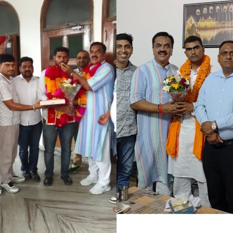 कीरतपुर के नवनिर्वाचित ग्राम प्रधान आशीष यादव तथा ग्राम बरी राई की नवनिर्वाचित प्रधान प्रेमवती के प्रतिनिधि एवं पति महेन्द्र सिंह सैनी ने पूर्व विधायक राजकुमार ठुकराल से शिष्टाचार भेंट की