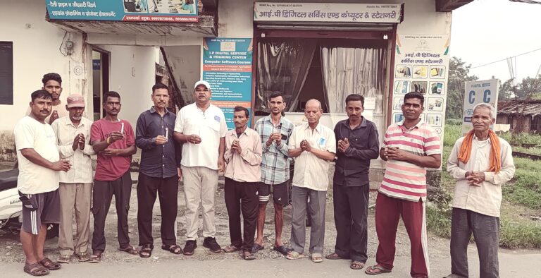 आज गौलापार के बागजाला में नैनीताल के कांग्रेस कमेटी एससी विभाग के जिला अध्यक्ष इन्दर पाल आर्य के नेतृत्व में धराली उत्तरकाशी में हुई दैविक आपदा में मृत्यु हुए लोगों को मोमबत्ती जलाकर श्रद्धांजलि दी गई।