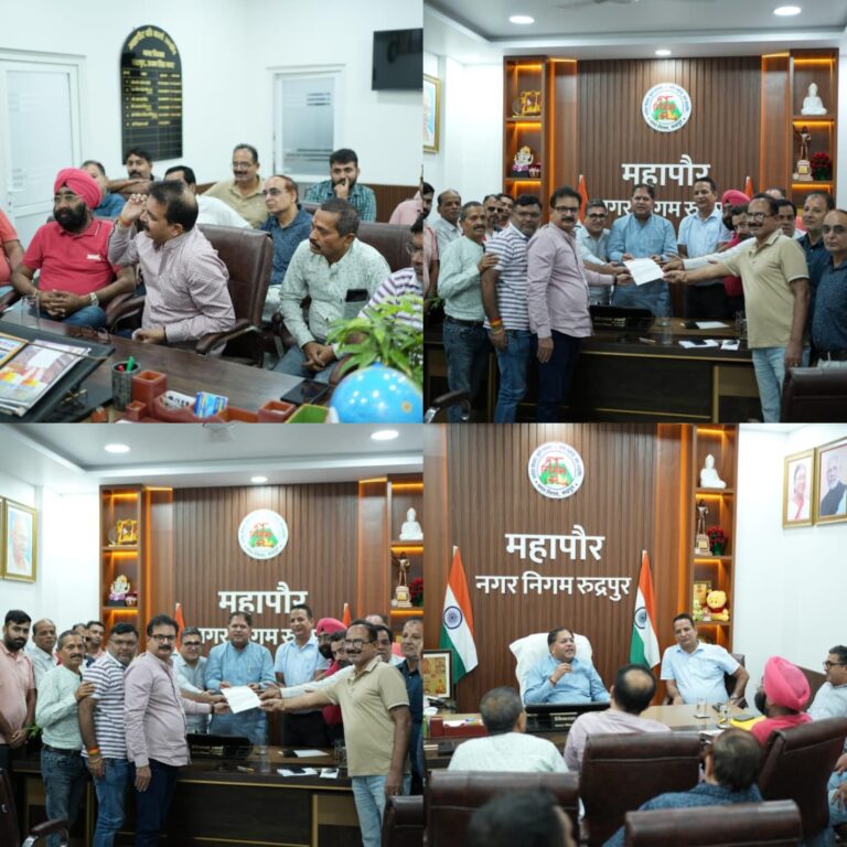 रुद्रपुर। सिडकुल चौक पर सिडकुल उद्योग परिवार की ओर से धूमधाम से आयोजित श्री गणेश महोत्सव में पूर्व विधायक राजकुमार ठुकराल शामिल हुए।