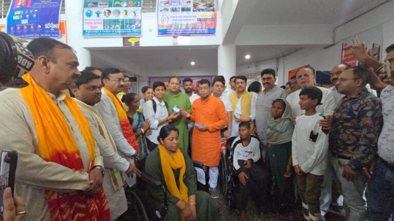 रूद्रपुर में विशाल स्वास्थ्य शिविर, 2306 लोगों को मिली स्वास्थ्य सेवाएं