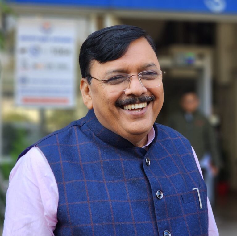 नगला को लेकर सियासी संग्राम तेज  पूर्व विधायक राजेश शुक्ला का विधायक तिलक राज बेहड़ पर पलटवार