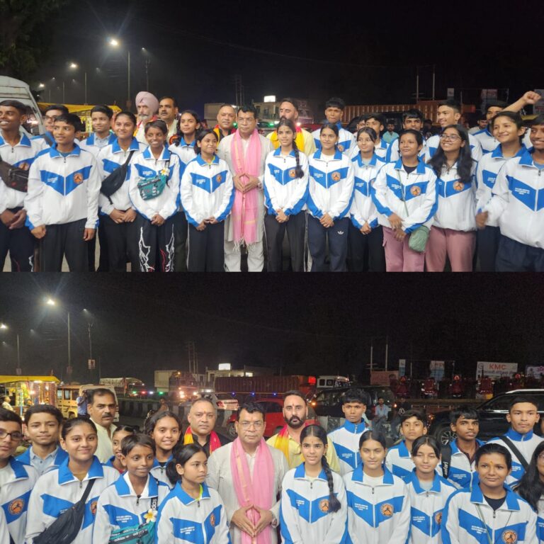 विधायक शिव अरोड़ा ने राष्ट्रीय पेंचक सिलाट प्रतियोगिता के लिए रूद्रपुर के खिलाड़ियों को कर्नाटक के लिये किया रवाना