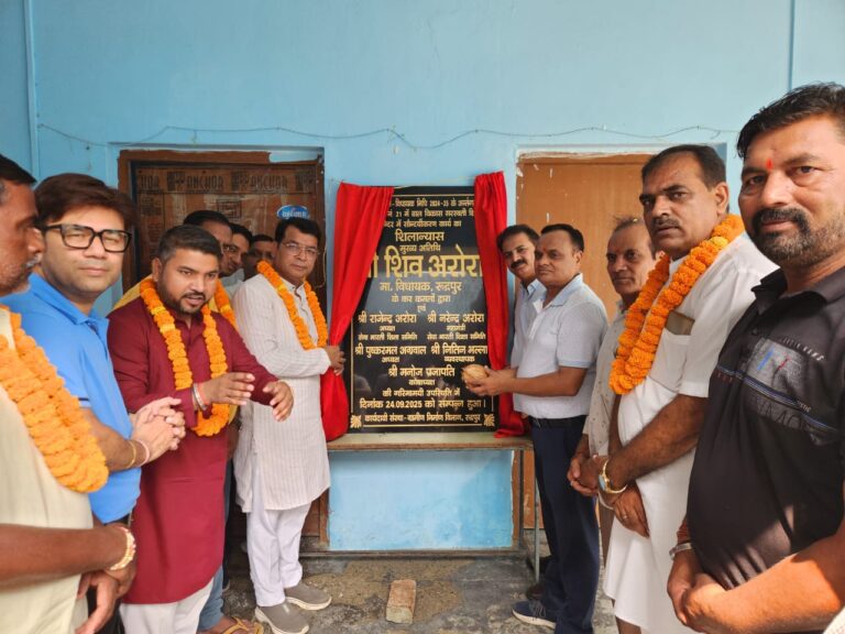 विधायक शिव अरोरा ने रम्पुरा वार्ड न. 21 बाल विकास सरस्वती शिशु मंदिर स्कूल मे सौंदर्यकरण कार्य का किया शिलान्यास