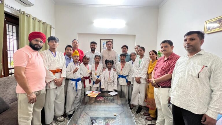 जिला स्तरीय जूडो प्रतियोगिता में चमका चौहान सेल्फ डिफेंस एकेडमी नानकमत्ता का परचम