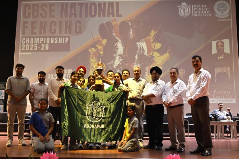 रुद्रपुर: दिल्ली पब्लिक स्कूल, रुद्रपुर ने 1st CBSE नेशनल फेंसिंग चैम्पियनशिप 2025 के चौथे दिन रोमांचक और उच्च-स्तरीय मुकाबलों का साक्षी बना। चौथे दिन के सेमीफाइनल मैचों में प्रतिभागियों ने साहस, तकनीकी कौशल और मानसिक दृढ़ता का उत्कृष्ट प्रदर्शन किया।