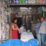 दिनेशपुर । जिला औषधि निरीक्षक की एक टीम ने नगर के तमाम मेडिकल स्टोर का औचक निरीक्षण किया । इस दौरान दवा विक्रेताओं में हड़कंप मचा रहा ।