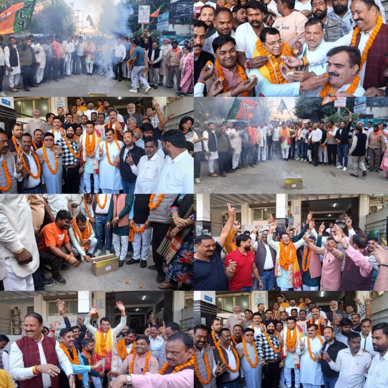 बिहार में प्रचंड विजय पर विधायक शिव अरोरा ने अपने कार्यालय पर कार्यकर्त्ताओ संग मनाया जीत का जश्न विधायक बोले प्रधानमंत्री नरेंद्र मोदी के करिश्माई नेतृत्व क्षमता से मिली ऐतिहासिक विजय