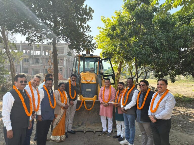 एसबीएस पीजी कॉलेज में हुई फ्रेशर व फेयरवेल पार्टी में शामिल हुऐ रुद्रपुर विधायक शिव अरोरा ने छात्र- छात्राओं का किया उत्सवर्धन, कॉलेज हित में हर सम्भव मदद का दिया भरोसा