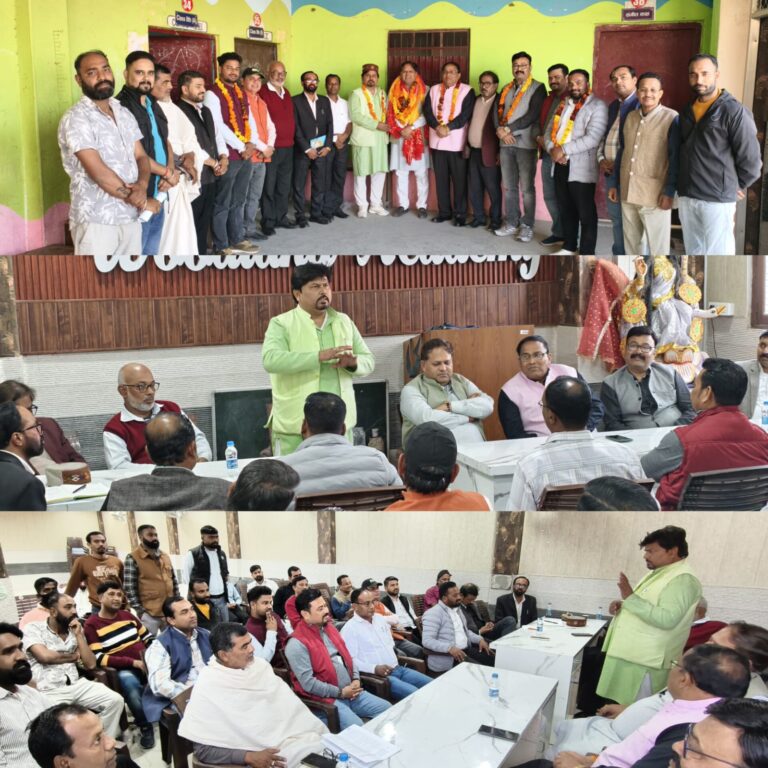 बंगाली समाज ने महापौर का किया ऐतिहासिक स्वागत  वर्षों पुरानी मांगें पूरी होने पर जताया आभार  नेताजी सुभाष बोस की 11 फीट ऊंची प्रतिमा, रजत जयंती पार्क, बंग भवन सहित कई विकास कार्यों से उत्साहित हुआ बंगाली समाज