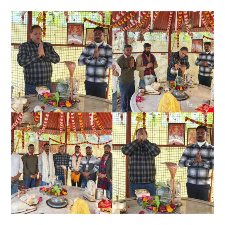 हर आघात के बाद पुनः उठ खड़ा हुआ है सनातन : विकास शर्मा  महापौर विकास शर्मा ने नीलकंठ धाम में कार्यकर्ताओं के साथ मनाया सोमनाथ स्वाभिमान पर्व