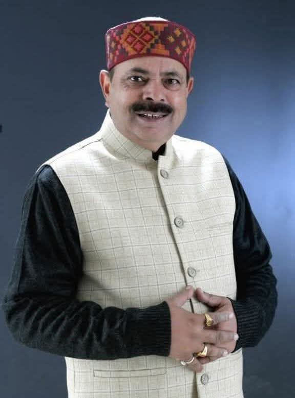 BREKING News – खटीमा से बहुत बड़ी और दुखद खबर। सूत्र  वरिष्ठ व्यवसाई जशोधर भट्ट ने खुद को मारी गोली।  मौके पर पहुंची पुलिस,छेत्र में सनसनी,दुख का माहौल।