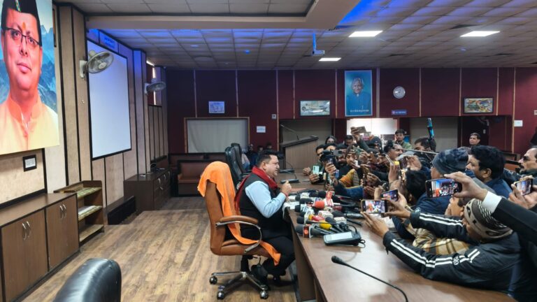 महापौर दीपक बाली ने गदरपुर विधायक अरविन्द पाण्डे पर बोला तीखा हमला