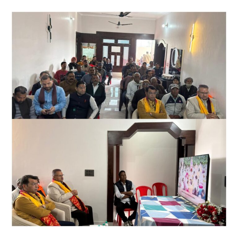 प्रभारी मंत्री गणेश जोशी ने बूथ संख्या 158 बागवाला मे प्रधानमंत्री नरेंद्र मोदी के मन की बात कार्यक्रम के 130 वे संस्मरण को क्षेत्रीय विधायक शिव अरोरा व स्थानीय कार्यकर्त्ता संग सुना