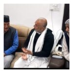 पूर्व मुख्यमंत्री हरीश रावत पहुंचे कांग्रेसी नेता संदीप सहगल के आवास पर, साधा भाजपा सरकार पर निशाना