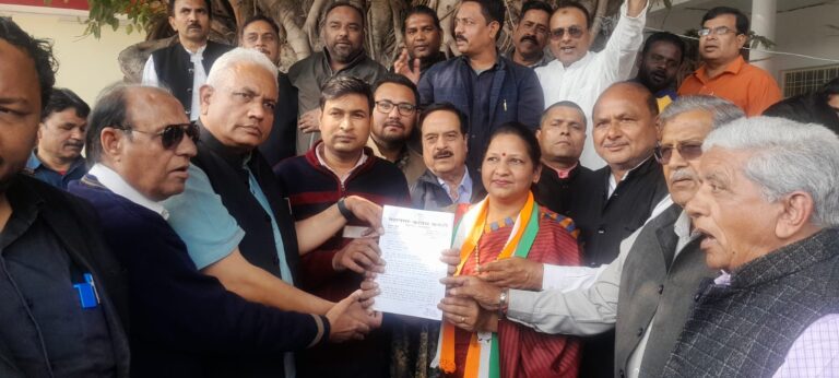 काशीपुर महानगर कांग्रेस कमेटी ने राज्यपाल को संबोधित ज्ञापन उप जिलाधिकारी को सोपा