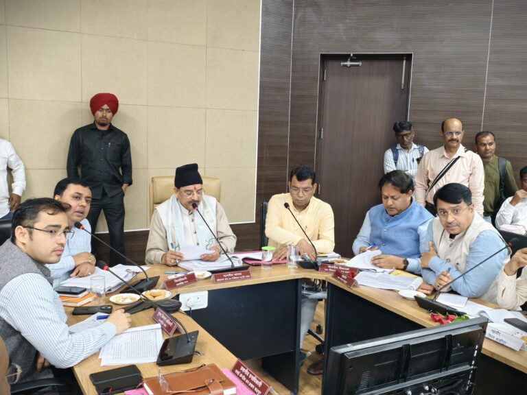 विधायक शिव अरोरा ने जिला विकास समन्वय एवं निगरानी समिति ( दिशा ) की बैठक मे रुद्रपुर विधानसभा से जुड़े कई महत्वपूर्ण विषयो को उठाया