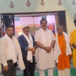 रुद्रपुर। ट्रांजिट कैंप एफ ब्लॉक स्थित श्री श्री हरि गुरु चांद सार्वजनिक मंदिर में मतुआ धर्म के संस्थापक श्री श्री हरिचांद ठाकुर की 215वीं जयंती अत्यंत श्रद्धा और धूमधाम के साथ मनाई गई। इस पावन अवसर पर आयोजित धार्मिक कार्यक्रम में पूर्व विधायक राजकुमार ठुकराल ने मुख्य अतिथि के रूप में शिरकत की।