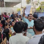 रूद्रपुर। गैस सिलेंडर न मिलने से रोषित लोगों ने आज प्रातः बिलासपुर मार्ग पर भारत गैस एजेन्सी के आगे राष्ट्रीय राजमार्ग पर जाम लगा दिया।