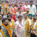 रूद्रपुर । भूरारानी स्थित नजारा बैंकट हॉल में आयोजित कांग्रेस कार्यकर्ता सम्मेलन के दौरान युवा समाजसेवी संजय ठुकराल सहित दर्जनों युवाओं ने कांग्रेस की सदस्यता ग्रहण की