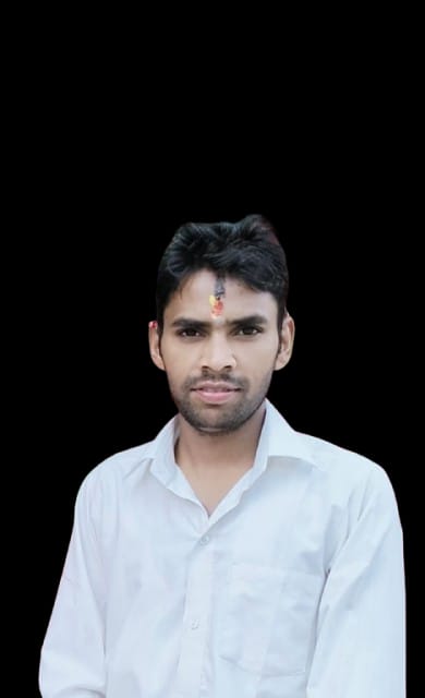 *प्रेस विज्ञप्ति*  कांग्रेस कमेटी अनुसूचित जाति विभाग जनपद नैनीताल ने संगठन को ग्राम और बूथ स्तर तक और अधिक मजबूत करने की दिशा में आज एक बड़ा कदम उठाया है। जिला अध्यक्ष इन्दर पाल आर्य के कुशल नेतृत्व एवं मार्गदर्शन में भीमताल विधानसभा की नई कार्यकारिणी का गठन किया गया है। यह विस्तार भीमताल विधानसभा अध्यक्ष राजेंद्र कुमार द्वारा किया गया।  जिला अध्यक्ष इन्दर पाल आर्य के निर्देश पर हरिश चन्द्र को भीमताल विधानसभा का संयोजक बनाया गया है। युवाओं को जोड़ने और कांग्रेस की नीतियों को डिजिटल माध्यम से घर-घर पहुंचाने के लिए हरेंद्र कुमार को सोशल मीडिया प्रभारी की महत्वपूर्ण जिम्मेदारी सौंपी गई है। संगठन को गति देने के लिए जगजीवन राम, प्रकाश चंद्र, गिरीश चंद्र, नवीन चंद्र एवं मनोज कुमार को विधानसभा उपाध्यक्ष मनोनीत किया गया है। साथ ही ओखलाकांडा ब्लॉक में संगठन को मजबूती देने हेतु गिरीश चंद्र को ब्लॉक उपाध्यक्ष का दायित्व दिया गया है।  इस अवसर पर भीमताल विधानसभा अध्यक्ष राजेंद्र कुमार ने कहा कि जिला अध्यक्ष इन्दर पाल आर्य के दूरदर्शी नेतृत्व में आज नैनीताल जिले में कांग्रेस का एससी विभाग सबसे मजबूत और सक्रिय संगठन के रूप में उभर रहा है। उन्होंने कहा कि बाबा साहेब डॉ. भीमराव अंबेडकर के संविधान और राहुल गांधी के सामाजिक न्याय के संदेश को अंतिम व्यक्ति तक पहुंचाना ही हमारा लक्ष्य है। यह नई टीम उसी संकल्प को पूरा करेगी।  राजेंद्र कुमार ने सभी नवनियुक्त पदाधिकारियों को बधाई देते हुए भरोसा जताया कि जिला अध्यक्ष इन्दर पाल आर्य के मार्गदर्शन में सभी साथी पूरी निष्ठा, ईमानदारी और समर्पण से कांग्रेस पार्टी को मजबूत करने का काम करेंगे।  सभी नवनियुक्त पदाधिकारियों ने जिला अध्यक्ष इन्दर पाल आर्य एवं विधानसभा अध्यक्ष के प्रति आभार जताते हुए संकल्प लिया कि वे कांग्रेस पार्टी की नीतियों को जन-जन तक पहुंचाकर संगठन को नई ऊंचाइयों पर ले जाएंगे।