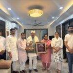 कैबिनेट मंत्री भरत सिंह चौधरी पहुंचे रुद्रपुर विधायक आवास! विधायक शिव अरोरा ने पार्टी कार्यकर्त्ताओ व परिवार संग किया मंत्री भरत सिंह चौधरी का जोरदार स्वागत