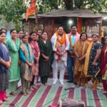 रूद्रपुर। वार्ड नंबर 40 स्थित कलेक्ट्रेट परिसर में स्थानीय नागरिकों की आस्था और धार्मिक भावनाओं का सम्मान करते हुए मंदिर निर्माण कार्य का शुभारंभ किया गया है