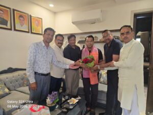 खाटू श्याम मंदिर की नवीन कार्यकारणी पहुंची विधायक आवास विधायक शिव अरोरा ने किया कार्यकारणी किया स्वागत ओर हर सम्भव मदद का दिया भरोसा