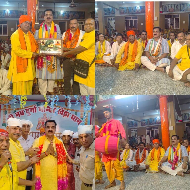 रुद्रपुर। डिबडिबा स्थित श्री नर नारायण सेवा आश्रम में आयोजित 24 प्रहर अखंड महानाम संकीर्तन में पूर्व विधायक एवं कांग्रेस नेता राजकुमार ठुकराल ने पहुंचकर आशीर्वाद लिया।