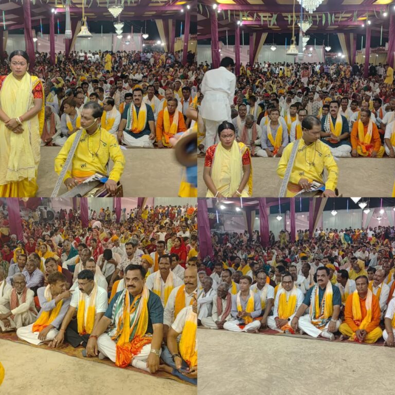 रुद्रपुर। राधाकांतपुर में आयोजित श्री श्री अखंड महानाम संकीर्तन महायज्ञ में पूर्व विधायक राजकुमार ठुकराल मुख्य अतिथि के रूप में पहुंचे।