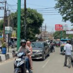 रुद्रपुर। शहर की यातायात व्यवस्था को बेहतर बनाने की दिशा में बहुप्रतीक्षित काशीपुर बाईपास मार्ग के चौड़ीकरण का रास्ता अब पूरी तरह साफ हो गया है। नगर निगम रुद्रपुर ने चौड़ीकरण के लिए अधिग्रहित भूमि को लोक निर्माण विभाग को हस्तांतरित करने के लिए अपनी अनापत्ति (एनओसी) दे दी है।