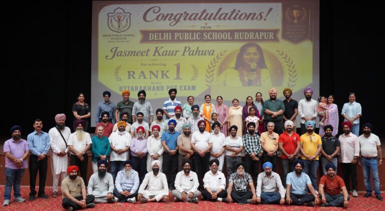 उत्तराखंड लोक सेवा आयोग (UKPSC) द्वारा आयोजित PCS-2024 परीक्षा में प्रदेशभर में प्रथम स्थान प्राप्त कर इतिहास रचने वाली जसमीत कौर पाहवा का आज दिल्ली पब्लिक स्कूल, रुद्रपुर में भव्य सम्मान समारोह आयोजित किया गया।