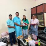 रुद्रपुर। भारतीय वायु सेना में उत्कृष्ट प्रदर्शन करते हुए पूरे देश में तीसरी तथा उत्तराखंड में प्रथम रैंक प्राप्त करने वाली रुद्रपुर की बेटी मेघा सिंह को पूर्व विधायक राजकुमार ठुकराल ने सम्मानित किया