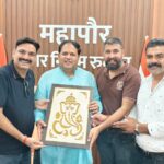 बंद कट खुलवाने पर व्यापार मंडल ने महापौर को किया सम्मानित  व्यापारियों ने कहा- जनता की पीड़ा समझकर महापौर ने उठाया सराहनीय कदम