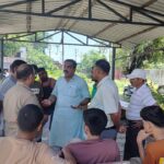 रुद्रपुर । छुट्टी पर घर आए सेना के एक जवान की संदिग्ध हार्ट अटैक से मौत हो गई। देर रात अचानक सीने में दर्द उठने पर परिजन उन्हें तत्काल अस्पताल लेकर पहुंचे, जहां चिकित्सकों ने उन्हें मृत घोषित कर दिया। घटना के बाद परिवार में कोहराम मच गया। पुलिस ने शव को कब्जे में लेकर पोस्टमार्टम के लिए भेज दिया है